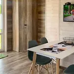 Vakantiehuis 2 Bedroom Nice Home In Kolczewo *