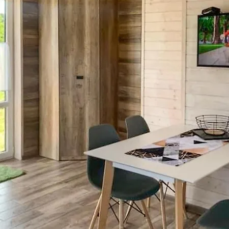 Prázdninový dům 2 Bedroom In *